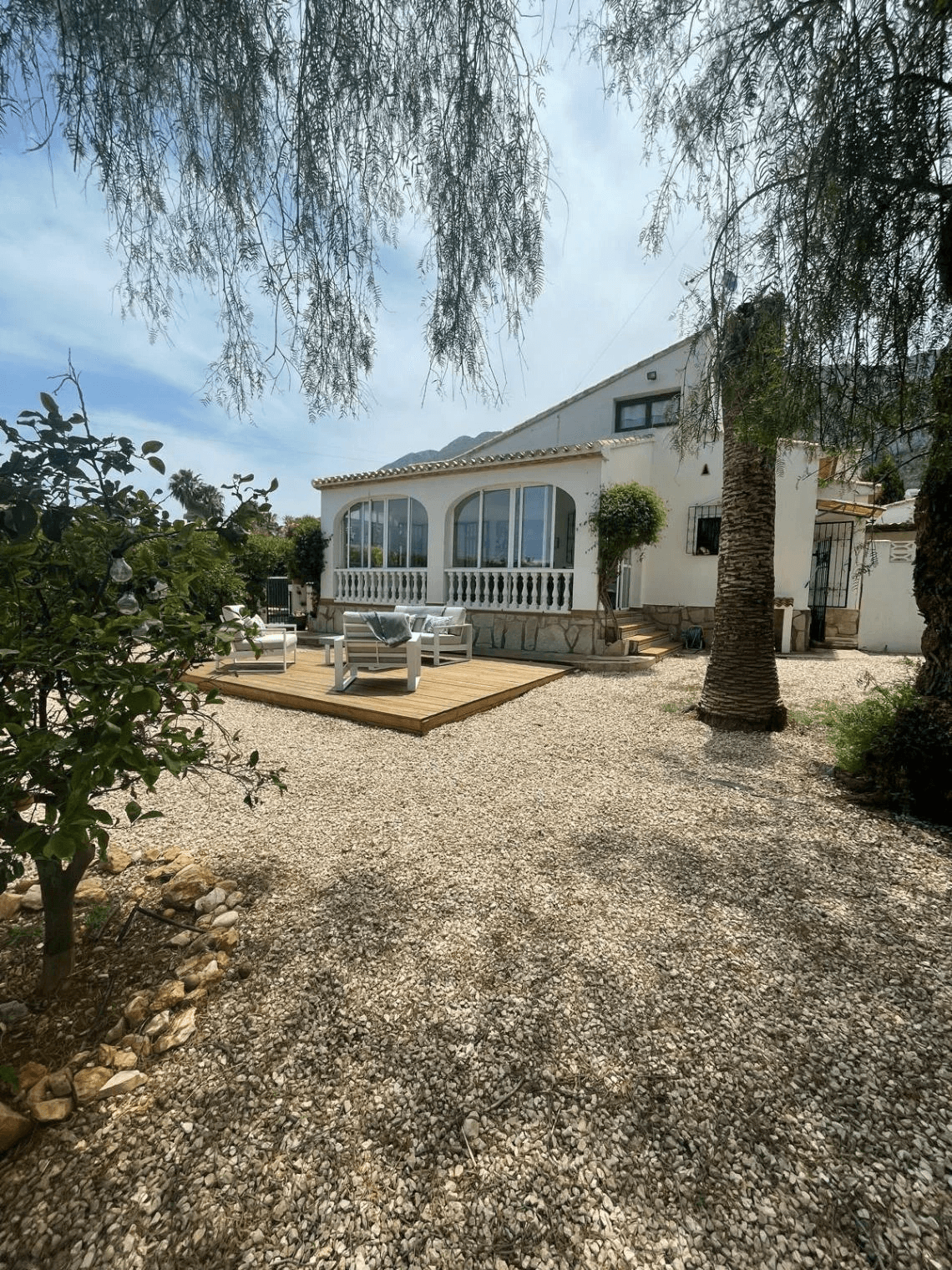 CASA DE CUATRO DORMITORIOS EN DENIA,MONTGO