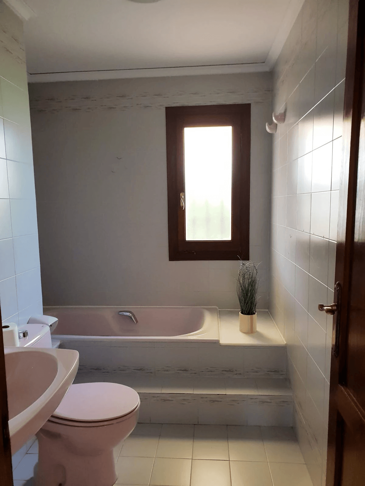 CASA DE CUATRO DORMITORIOS EN DENIA,MONTGO