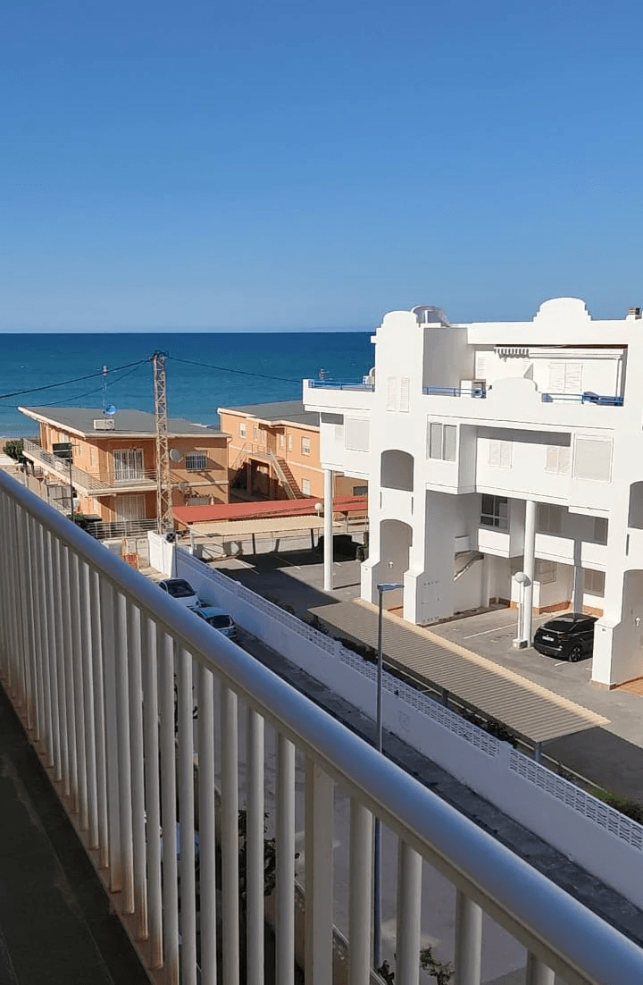 Apartamento en venta de 2 dormitorios en Las Marinas, Denia