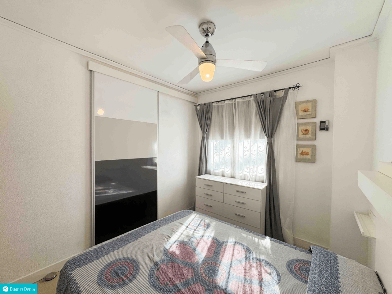 ADOSADO DUPLEX CON JARDÍN PRIVADO
