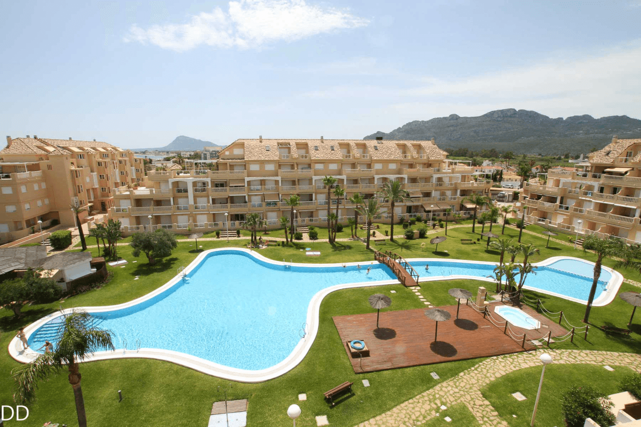 PENTHOUSE AVANT SPECTACULAIRE À LA MER