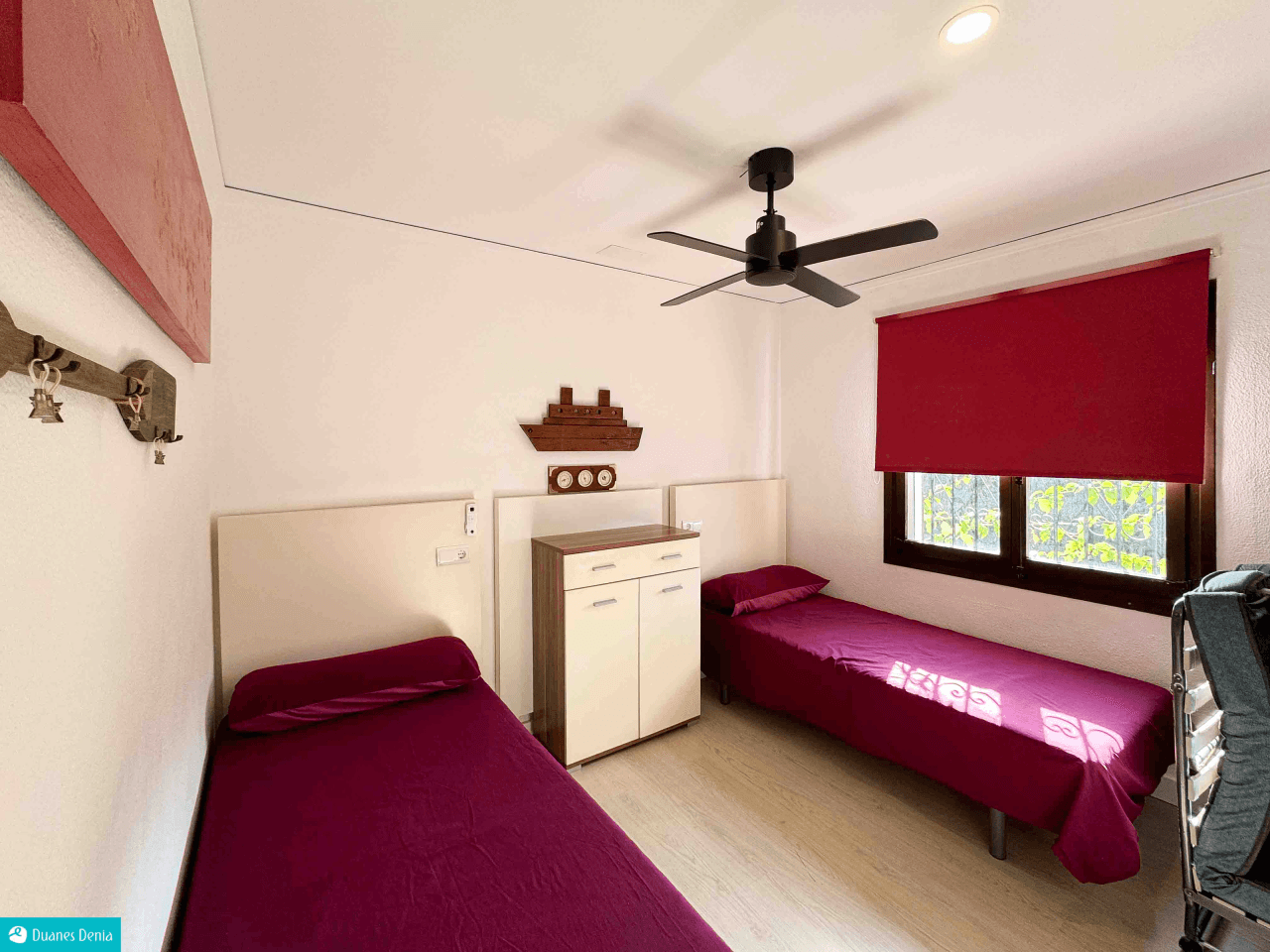ADOSADO DUPLEX CON JARDÍN PRIVADO