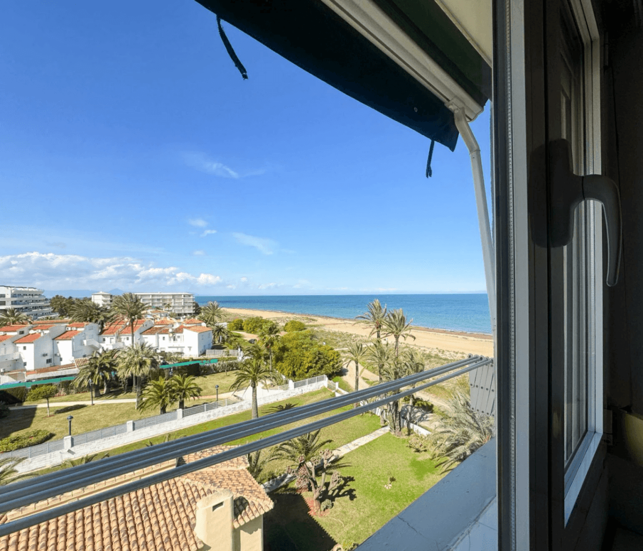 APARTAMENTO FRENTE AL MAR