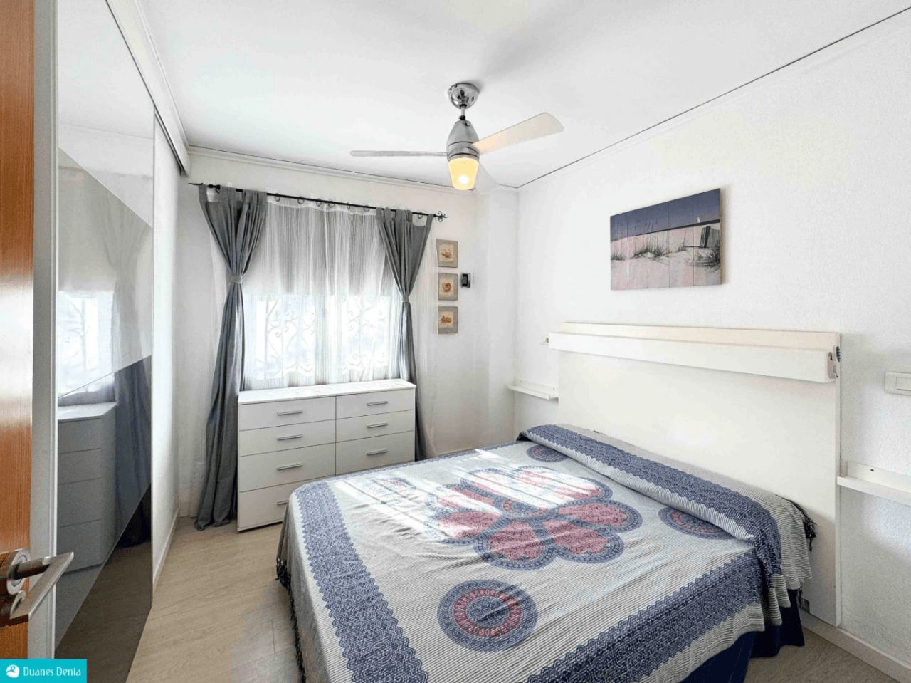 ADOSADO DUPLEX CON JARDÍN PRIVADO