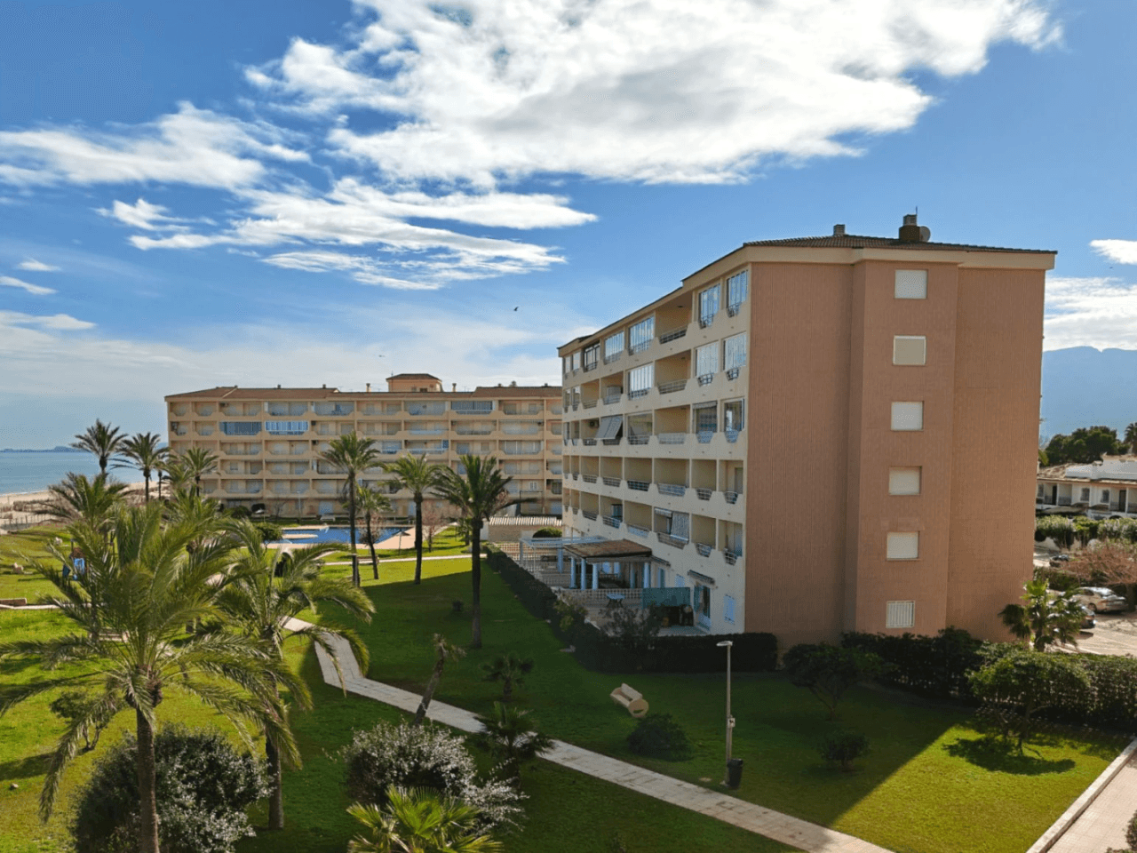 Apartamento en primera línea de Les Deveses