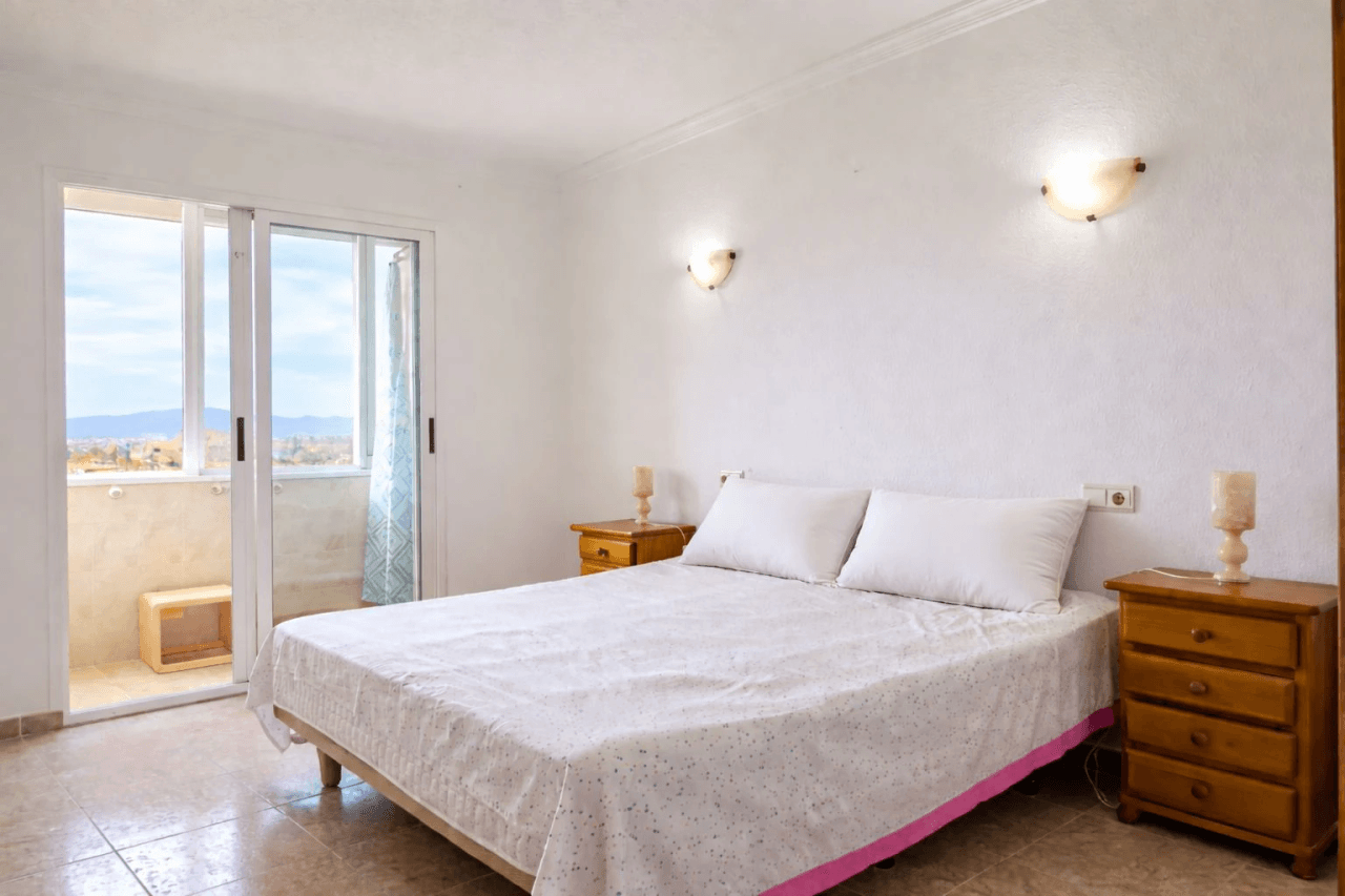 Apartamento en primera línea de Les Deveses