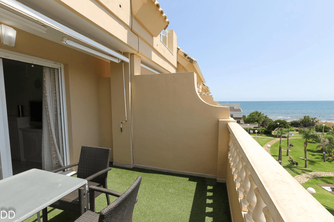 PENTHOUSE AVANT SPECTACULAIRE À LA MER
