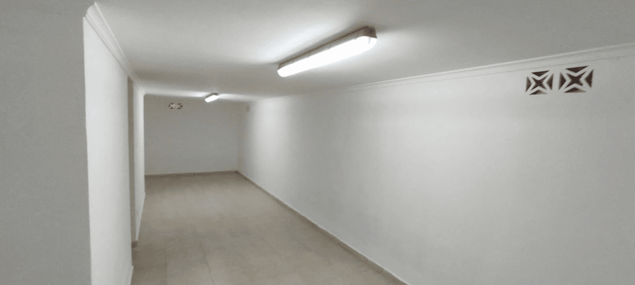 Gran chalet/villa en venta  muy   amplia  con piscina privada  en Denia