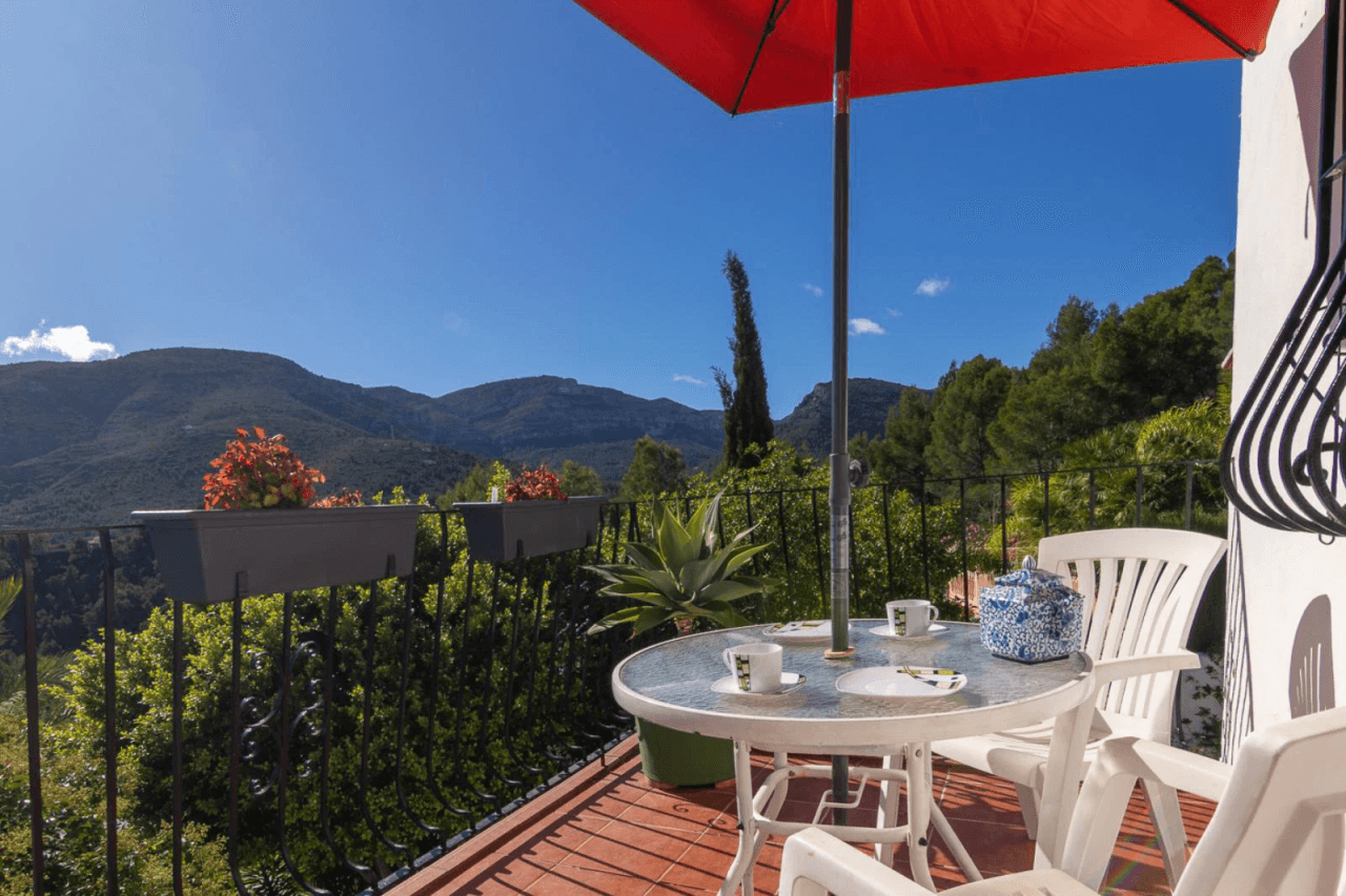 Villa con piscina y vistas a la montaña - Benigembla