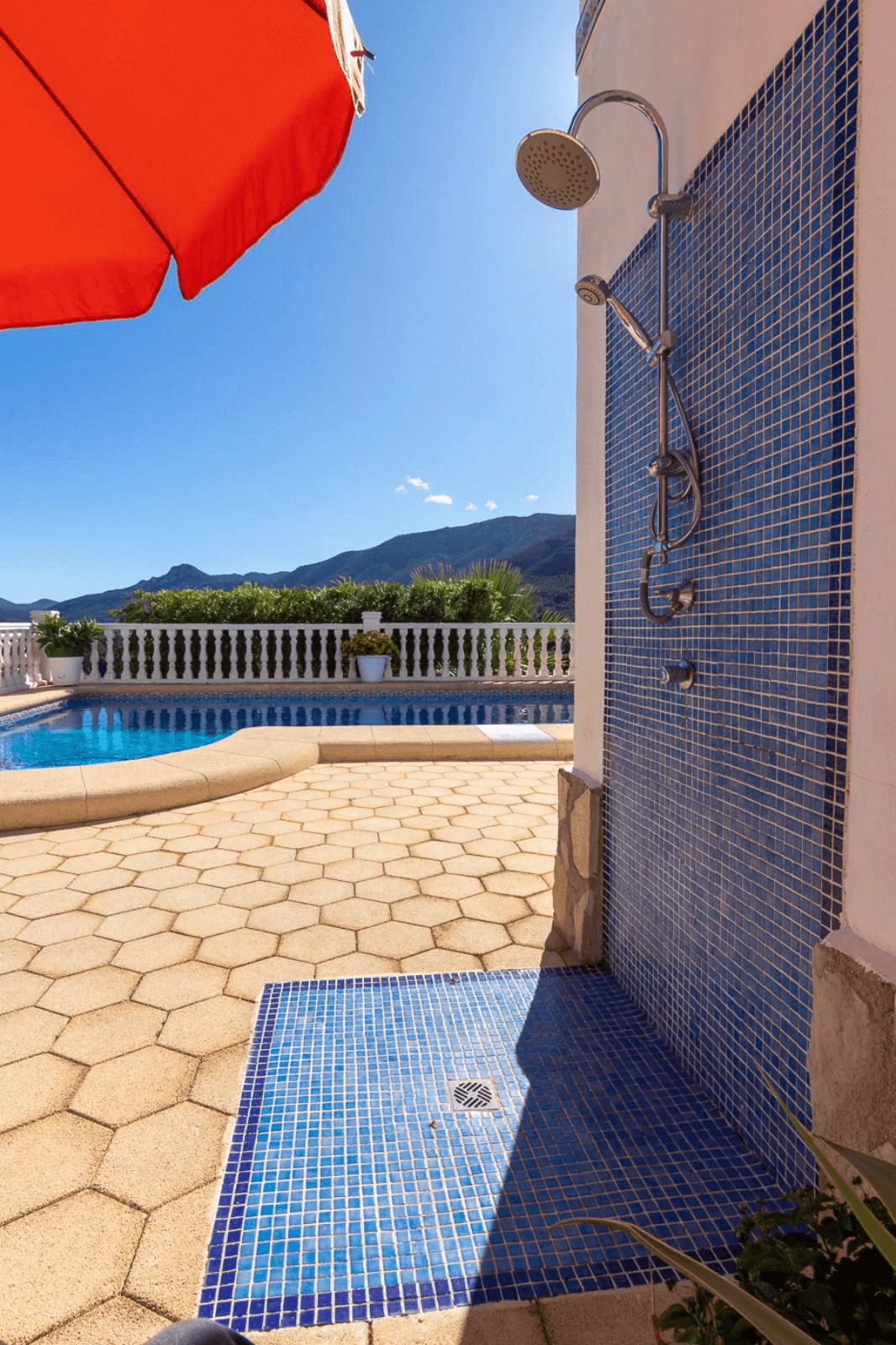Villa con piscina y vistas a la montaña - Benigembla