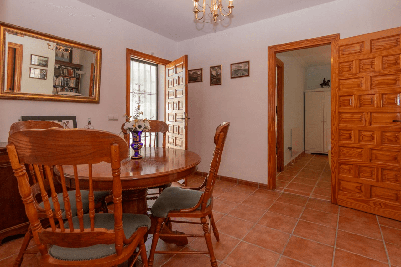 Villa con piscina y vistas a la montaña - Benigembla