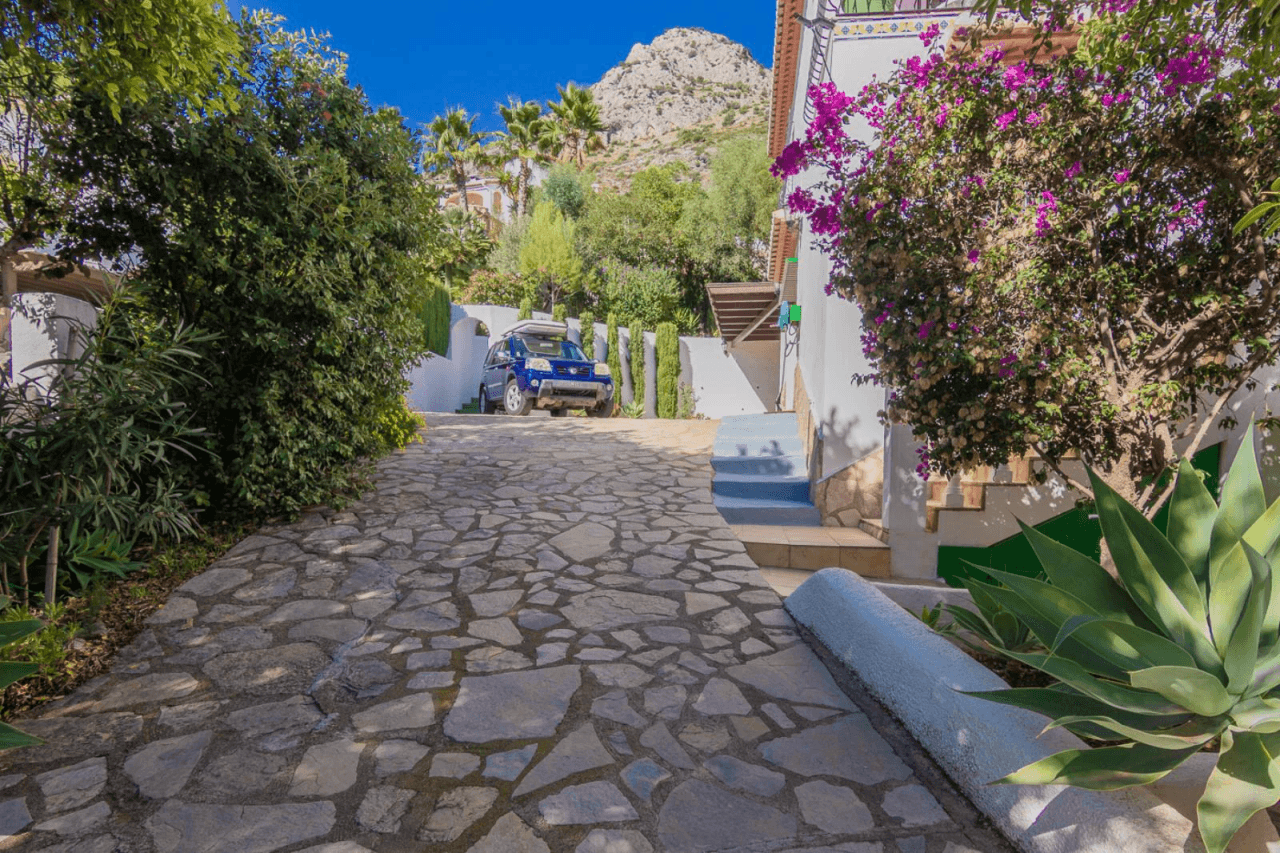 Villa con piscina y vistas a la montaña - Benigembla