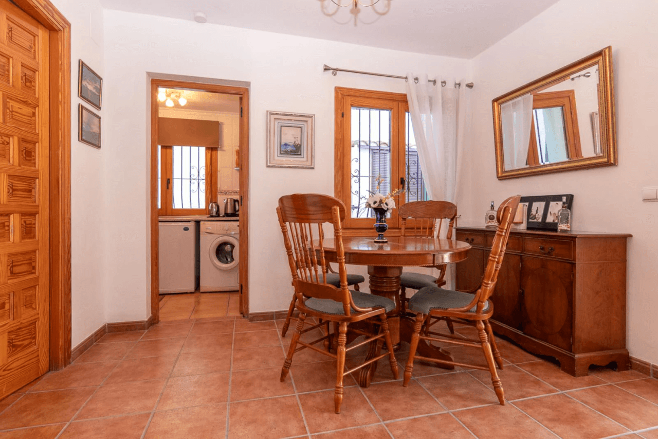 Villa con piscina y vistas a la montaña - Benigembla