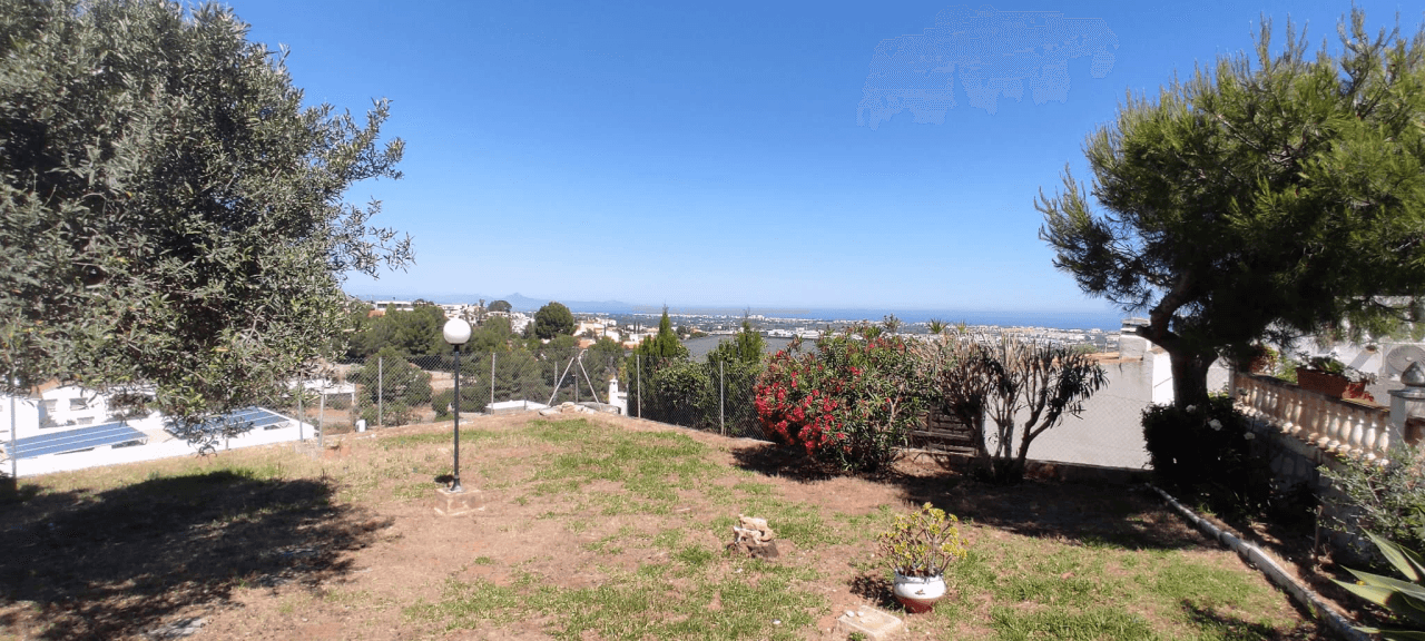 Chalet en venta de 3 dormitorios en Denia, Alicante