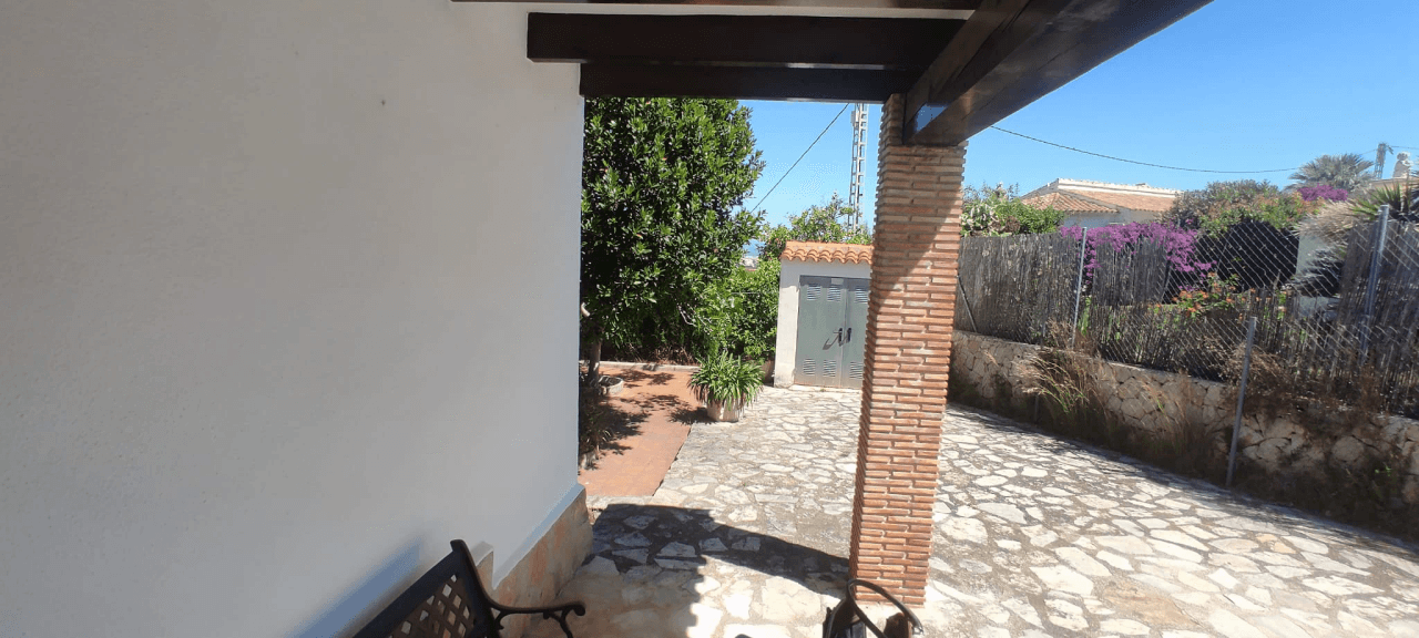 Chalet en venta de 3 dormitorios en Denia, Alicante