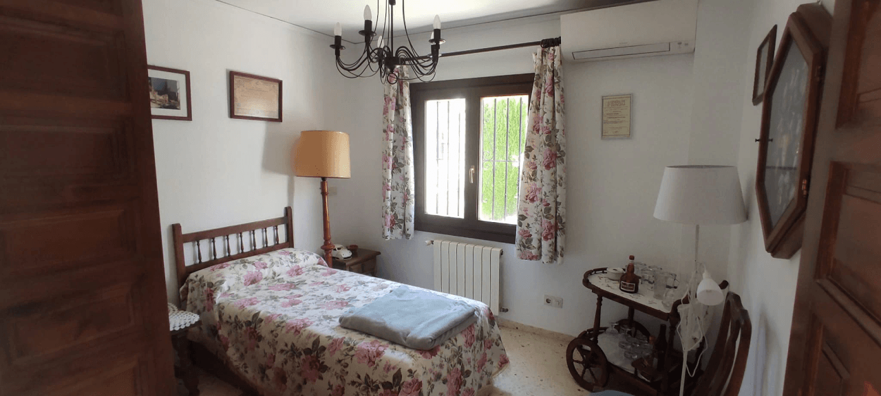 Chalet en venta de 3 dormitorios en Denia, Alicante