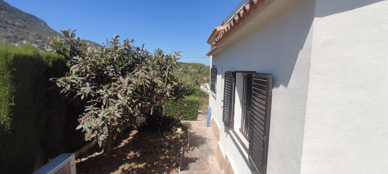 Chalet en venta de 3 dormitorios en Denia, Alicante