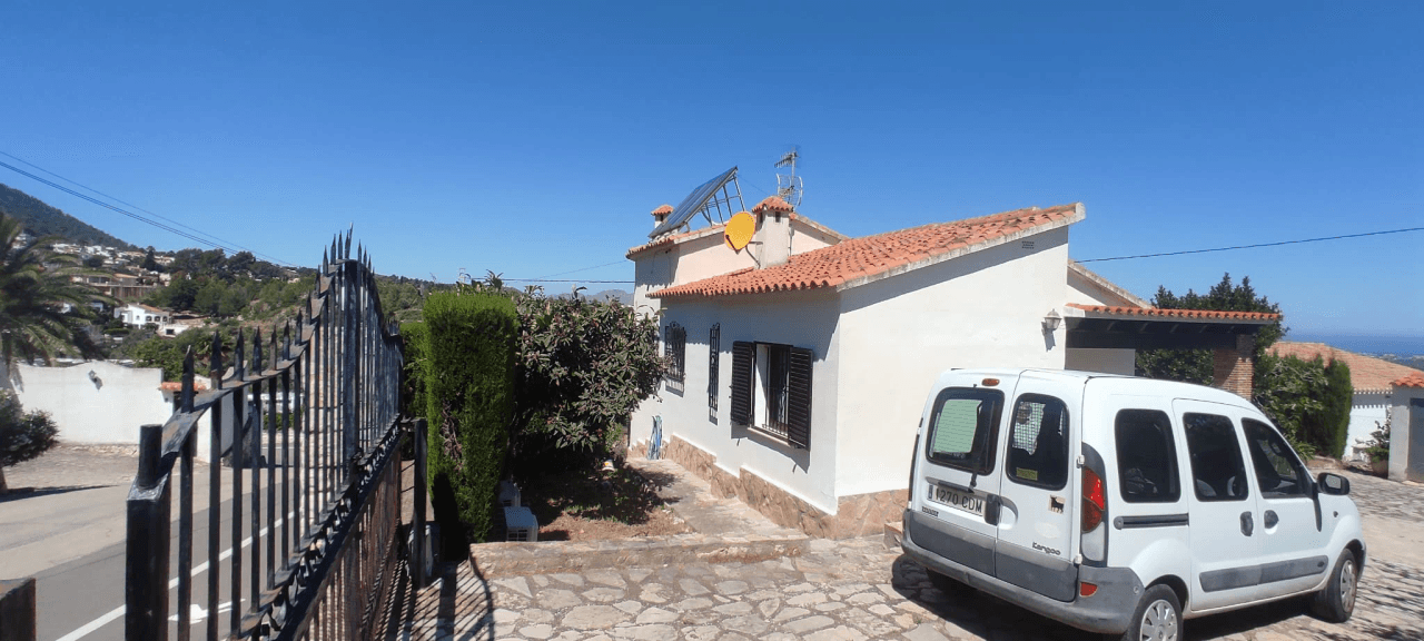 Chalet en venta de 3 dormitorios en Denia, Alicante