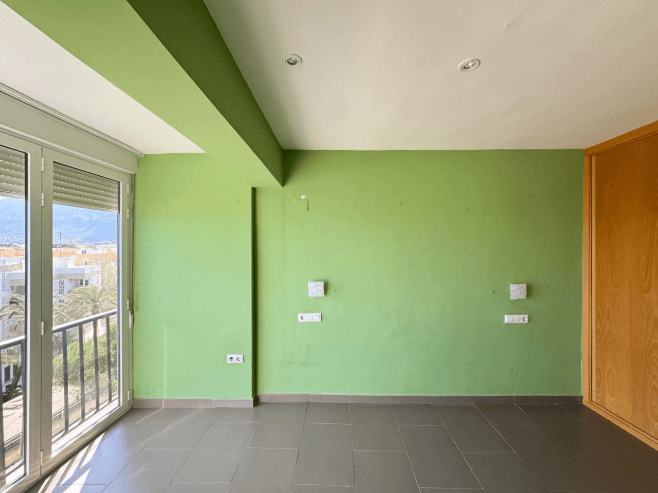 APARTAMENTO FRENTE AL MAR