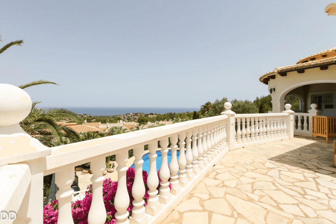 VILLA CON VISTAS PANORAMICAS AL MAR