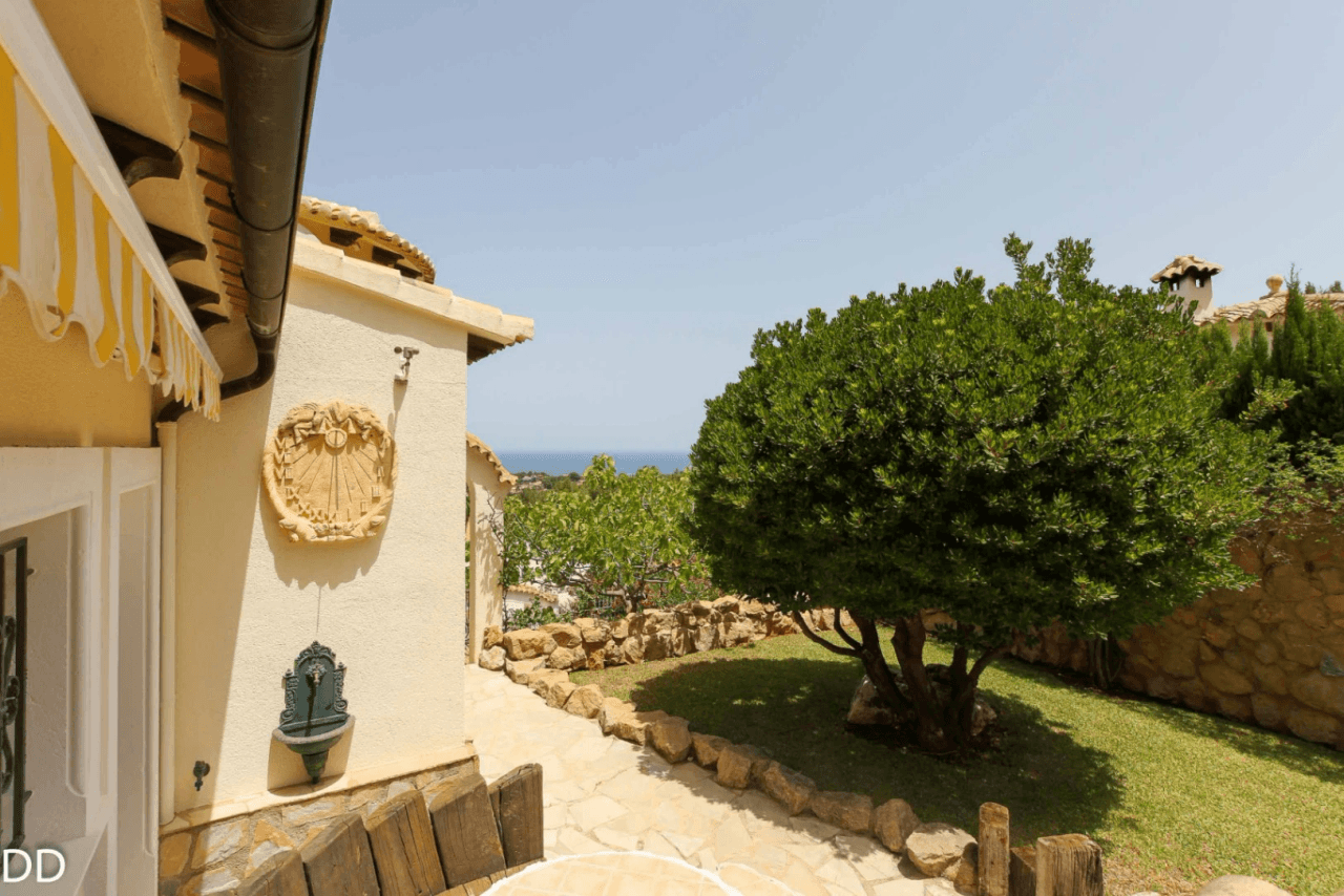 VILLA CON VISTAS PANORAMICAS AL MAR