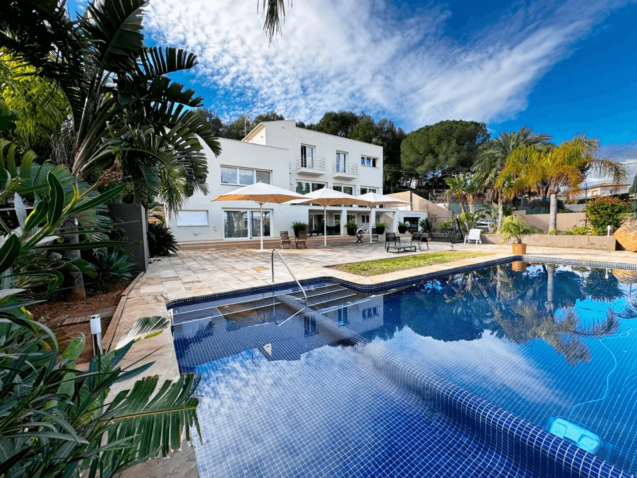 Venta de chalet moderno en venta en El Montgó, Denia