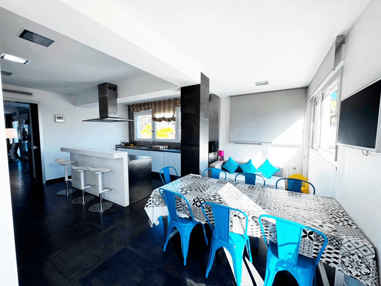 Venta de chalet moderno en venta en El Montgó, Denia