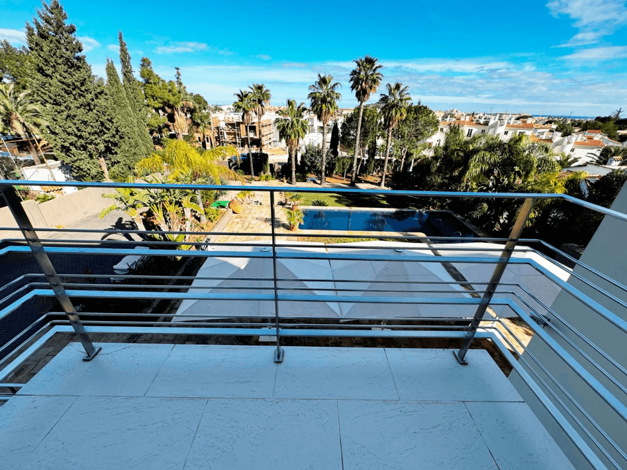 Venta de chalet moderno en venta en El Montgó, Denia