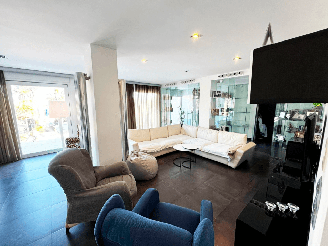 Venta de chalet moderno en venta en El Montgó, Denia