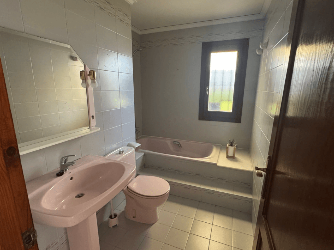 Chalet en venta en Denia, El Montgó: 3 dormitorios + altillo y piscina.