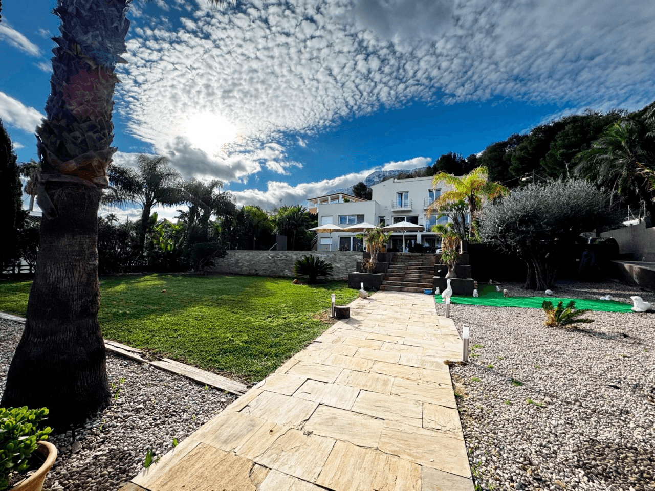 Venta de chalet moderno en venta en El Montgó, Denia
