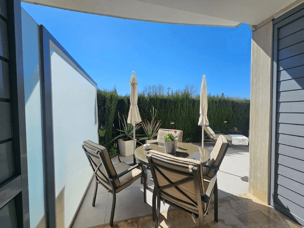 Zonnig appartement in Vergel