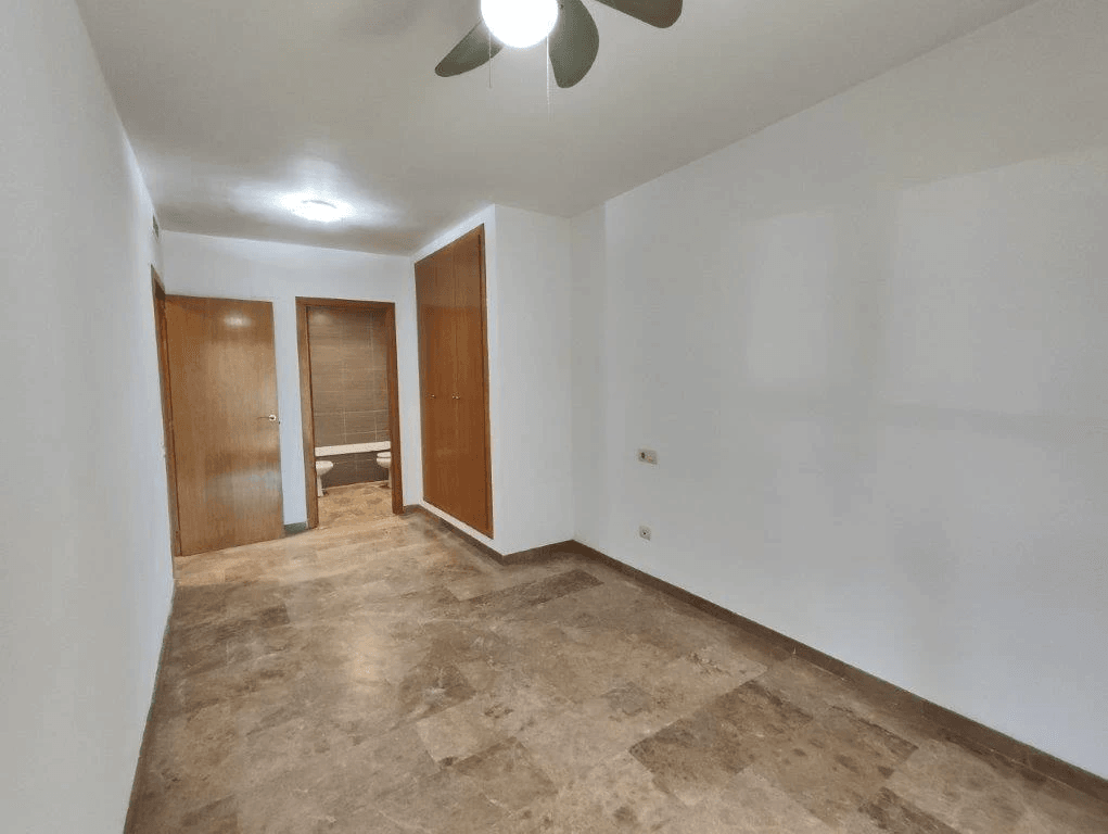 Amplio Apartamento en 1ª planta en 1ª línea de playa