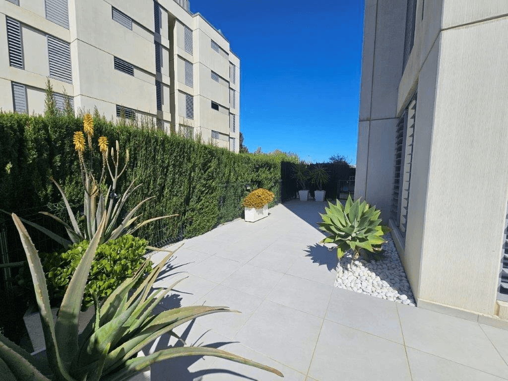 Zonnig appartement in Vergel