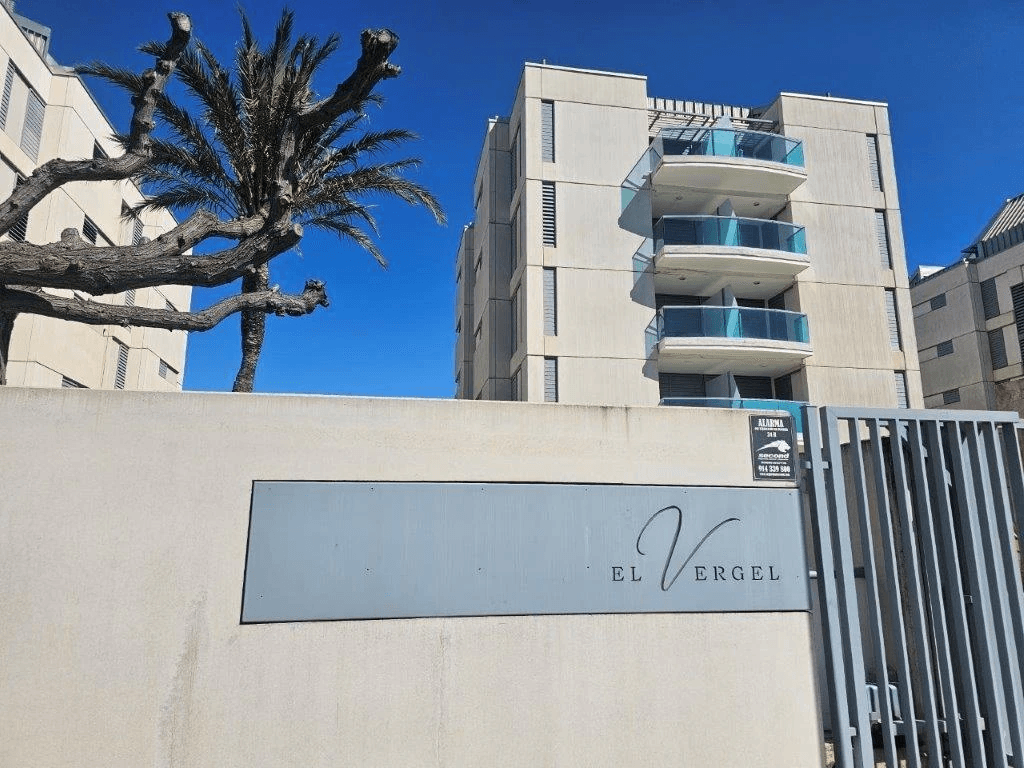 Zonnig appartement in Vergel