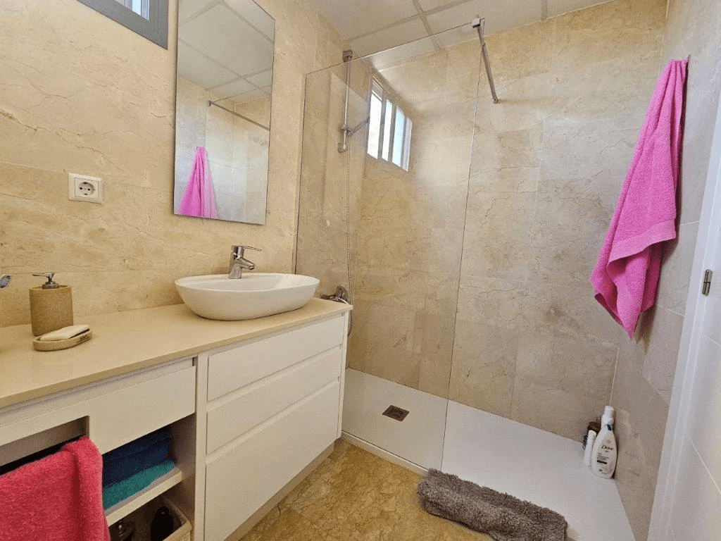 Zonnig appartement in Vergel