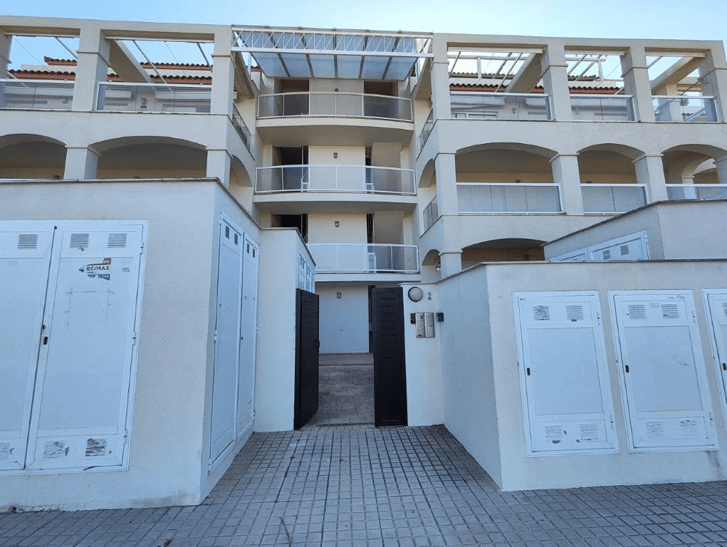 Amplio Apartamento en 1ª planta en 1ª línea de playa