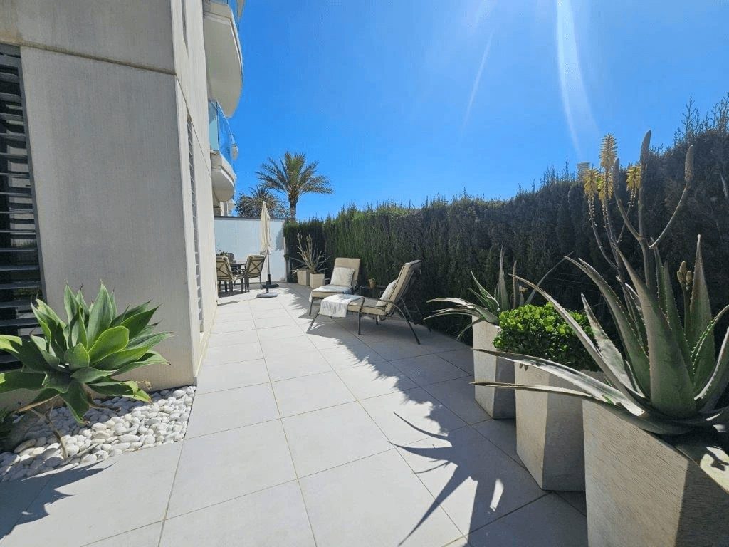Zonnig appartement in Vergel