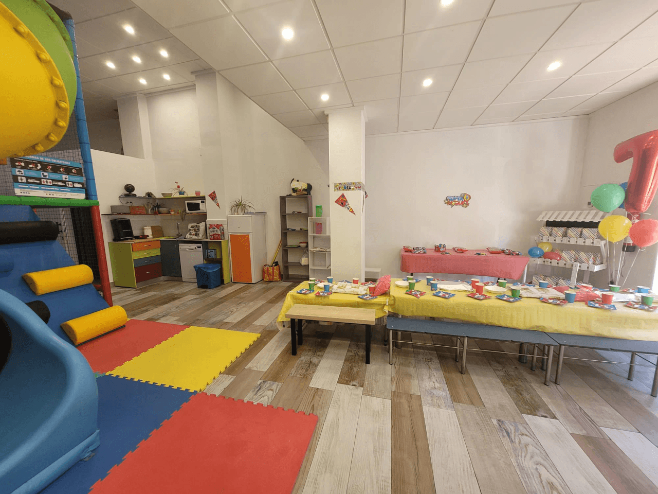 Commerciële Ruimte te verkoop in Denia, Alicante
