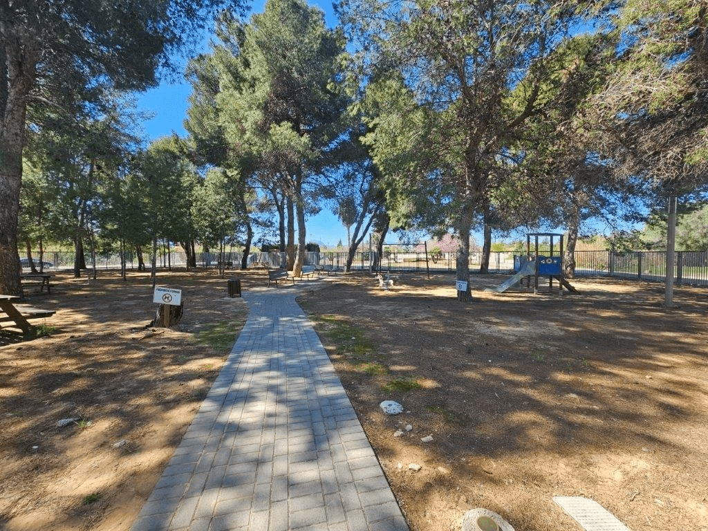 Zonnig appartement in Vergel