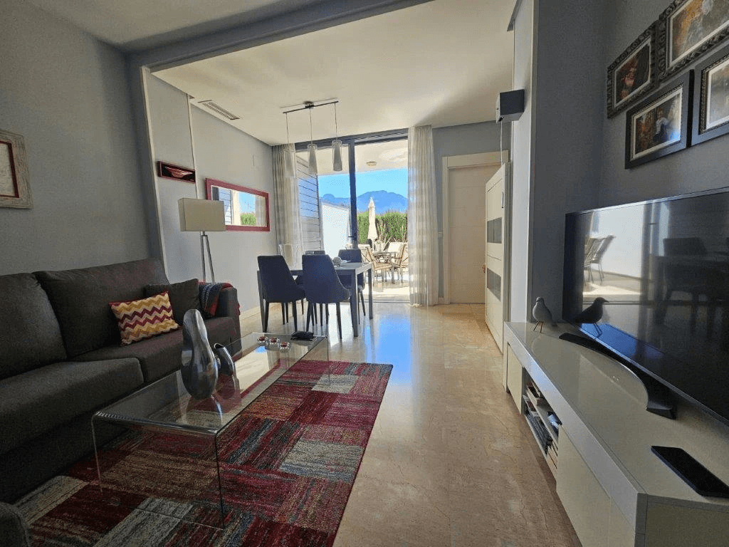 Zonnig appartement in Vergel