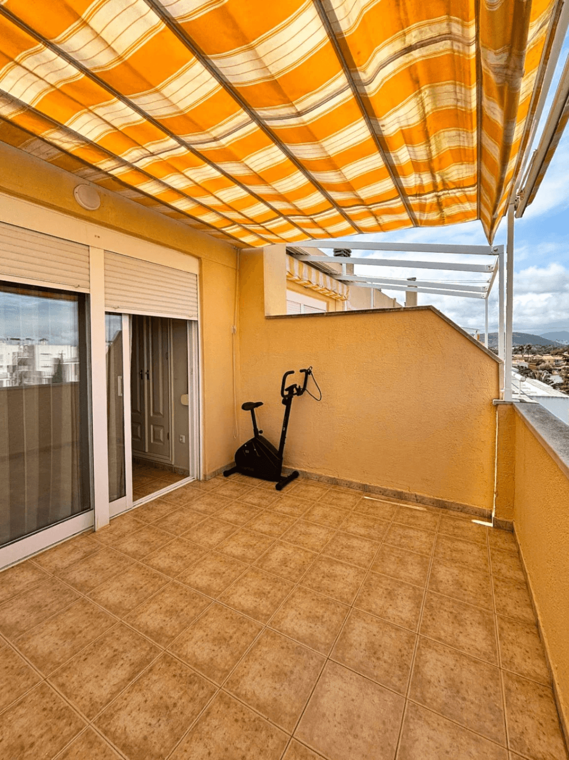 DUPLEX DICHTBIJ DE ZEE EN HET CENTRUM