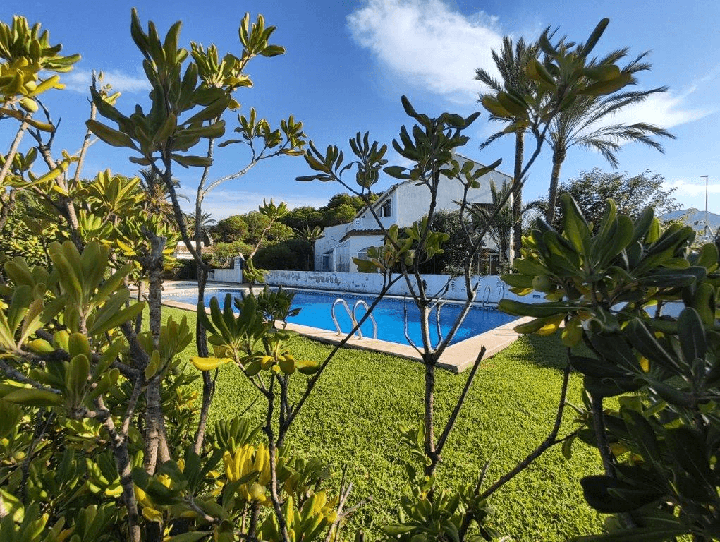 Amplio Apartamento en 1ª planta en 1ª línea de playa