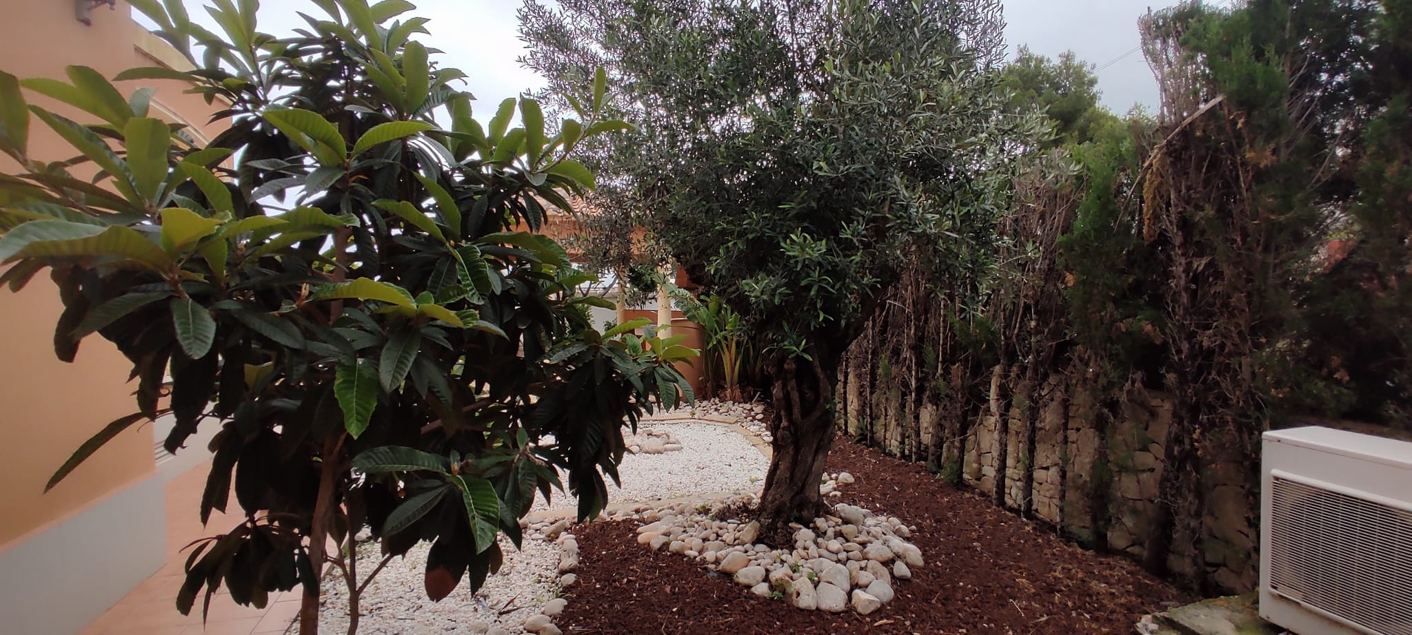 Gran chalet/villa en venta  muy   amplia  con piscina privada  en Denia