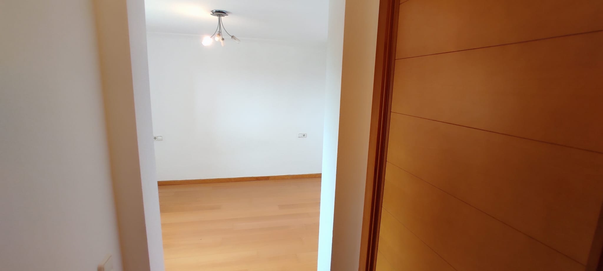 Gran chalet/villa en venta  muy   amplia  con piscina privada  en Denia